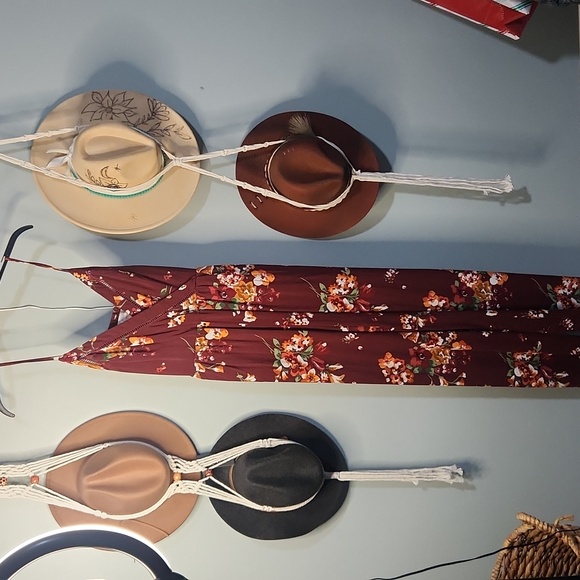 Floral Cami Romper - Picture 2 of 7